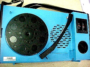 Studio 44 2 Speed Turntable b.JPG (40205 bytes)